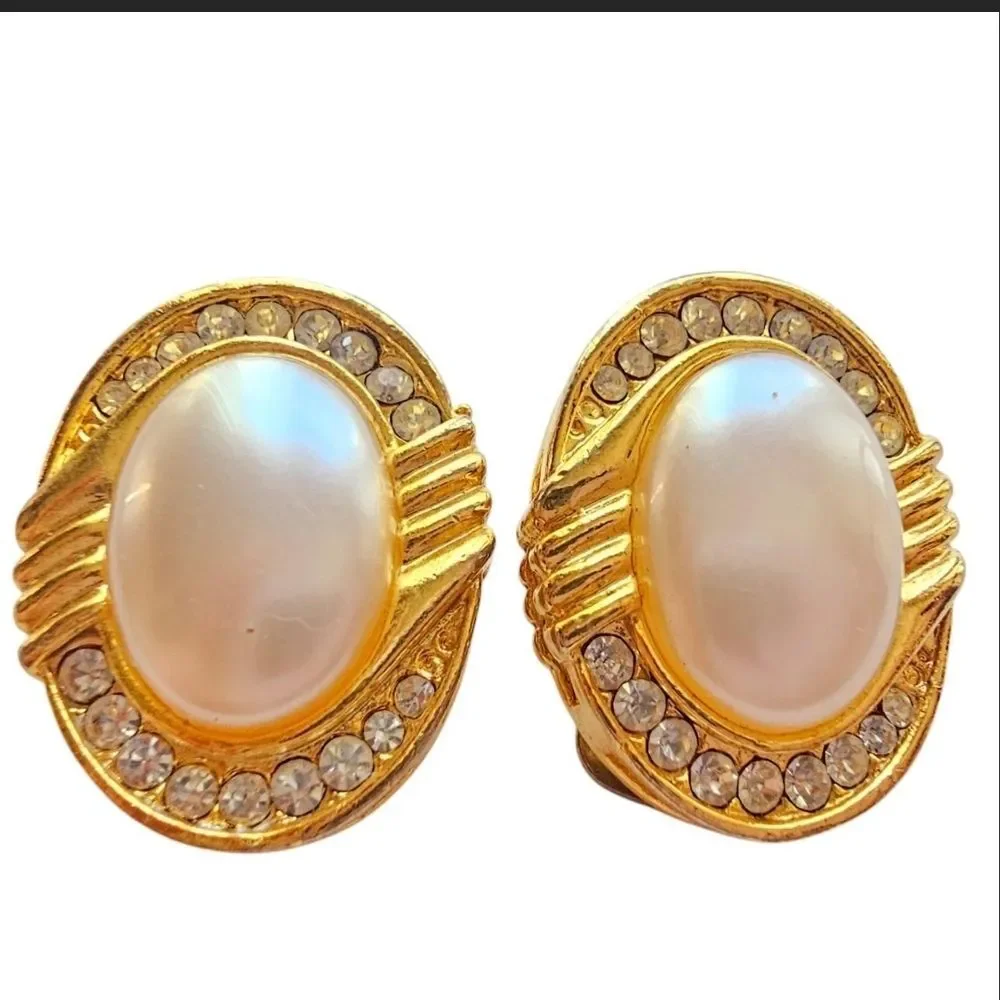 Vintage Gold Tone Faux Pearl Clip Earrings Rhinestone Accent 80s 90s Wedding